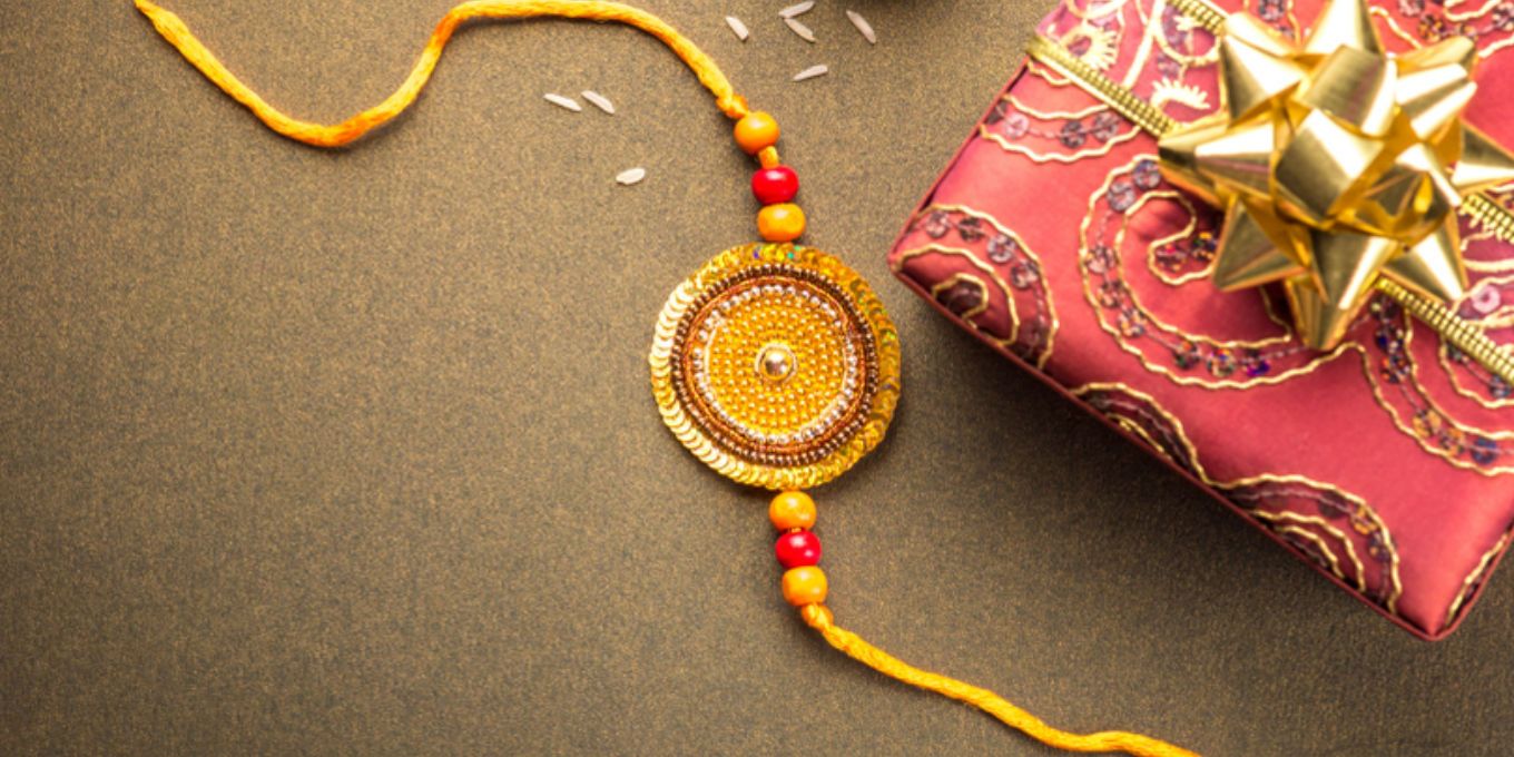 Creative Raksha Bandhan Gifts for Sister who Loves Art