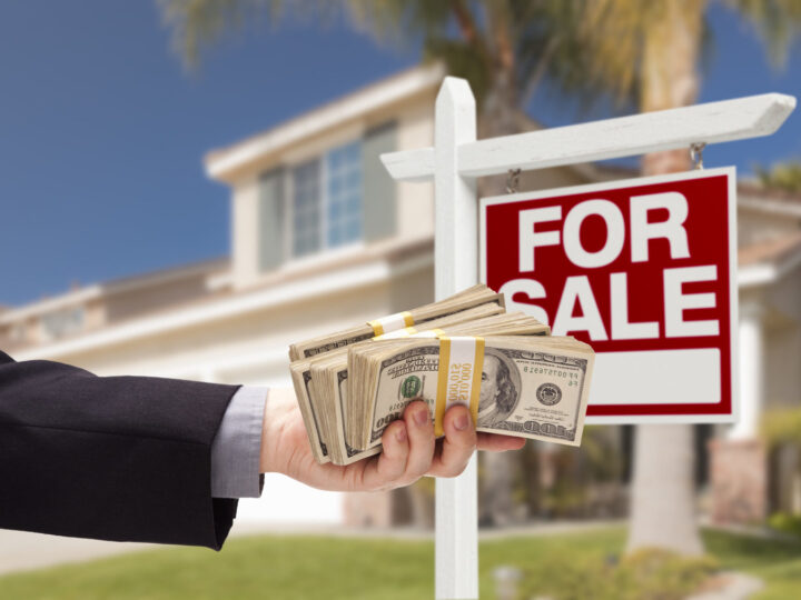 Is Selling to Cash Home Buyers the Right Choice for You?